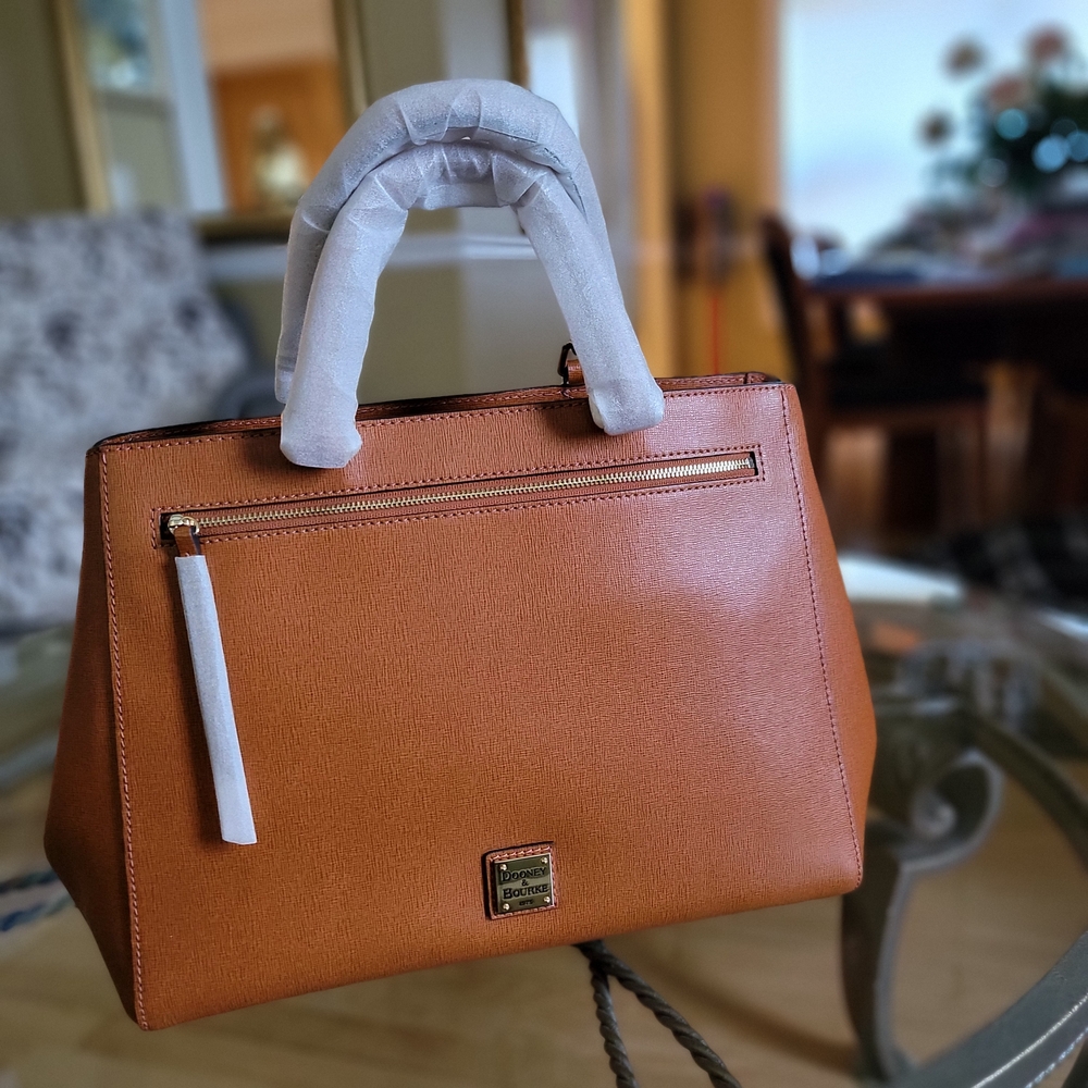 Dooney & Bourke NWT Saffiano Zip  Satchel